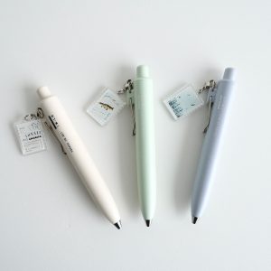 チャーム付き　uni-ball one P